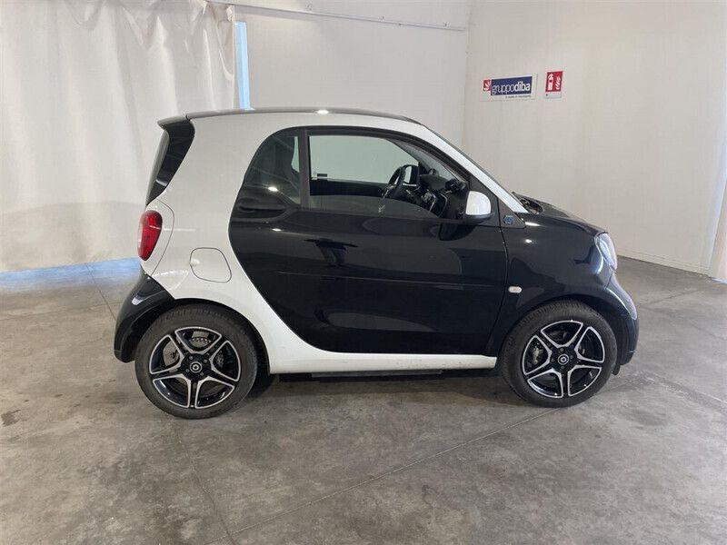 Usata Smart ForTwo Electric Drive Prime 41 kW (56 CV) 2019 Nero Coupé
