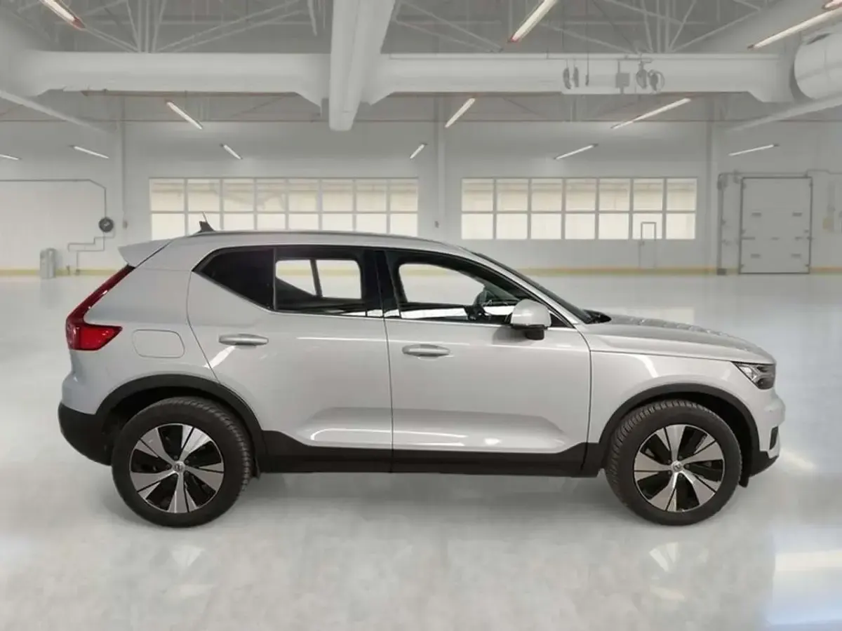 Usata Volvo XC40 179 CV (131 kW) 2021 Grigio SUV