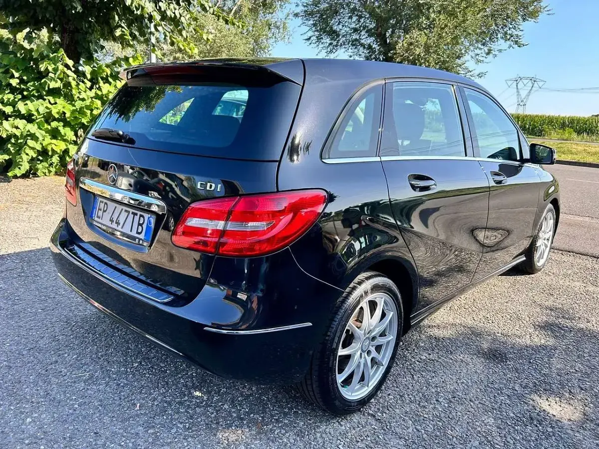 Usata Mercedes B180 Executive 109 CV (80 kW) 2013 Nero Monovolume
