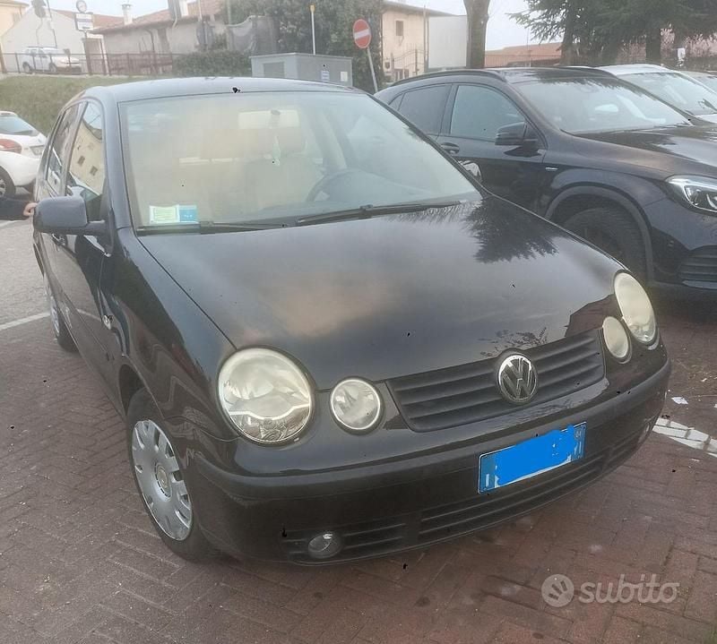 Usata VW Polo Comfortline 75 CV (55 kW) 2004 Nero Utilitaria