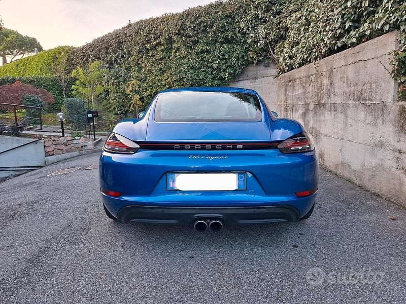 Usata Porsche 718 Cayman 300 CV (220 kW) 2018 Blu/azzurro Coupé