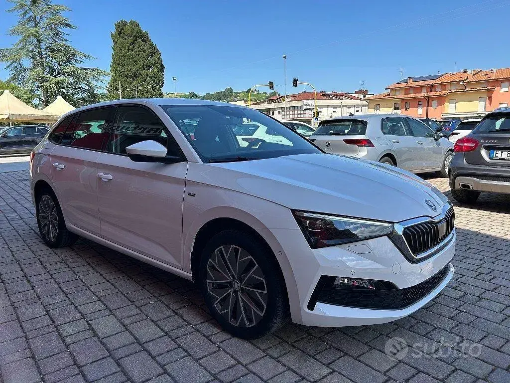 Usata Skoda Scala Clever 90 CV (66 kW) 2022 Bianco Utilitaria