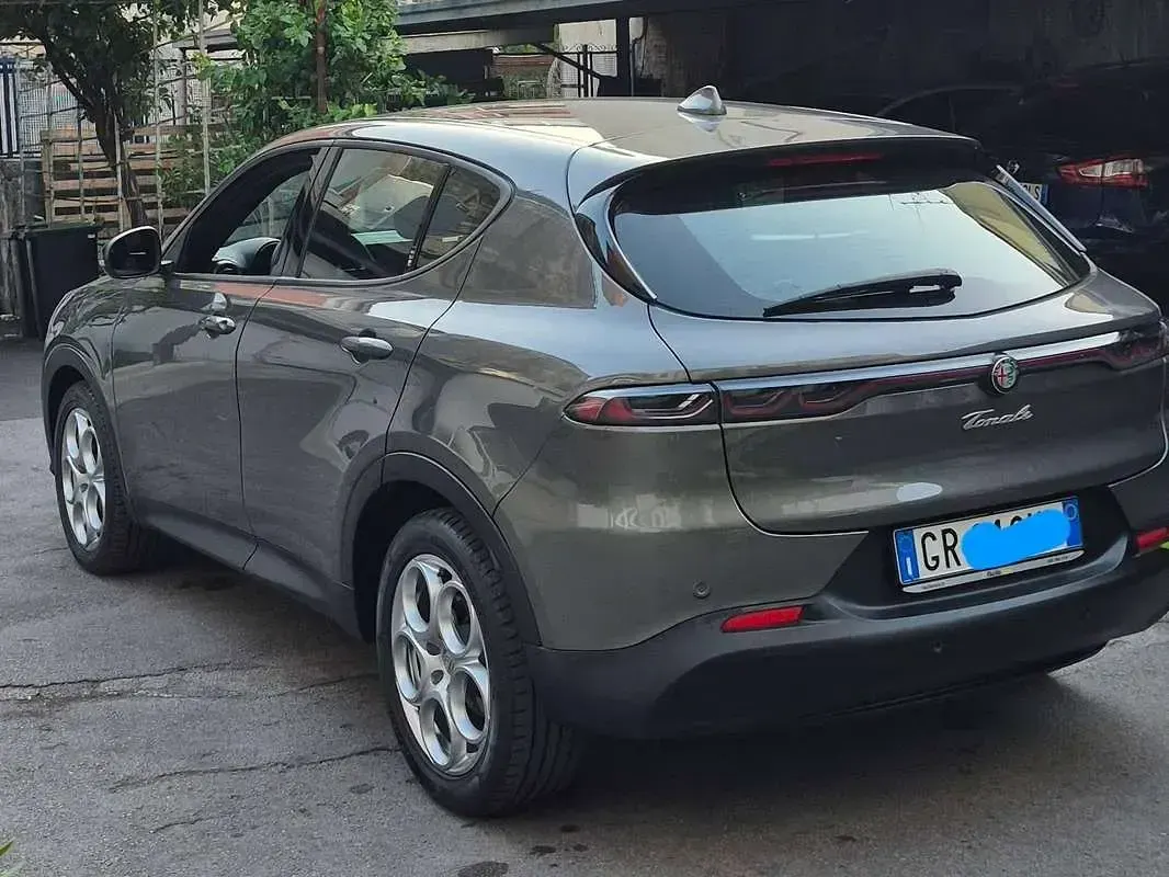 Usata Alfa Romeo Tonale Sprint 131 CV (96 kW) 2023 Grigio SUV