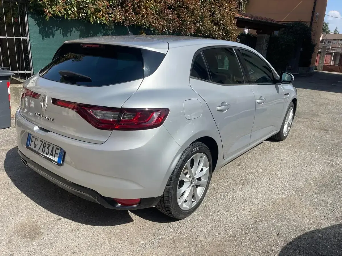 Usata Renault Mégane Bose Edition 110 CV (80 kW) 2016 Argento Berlina