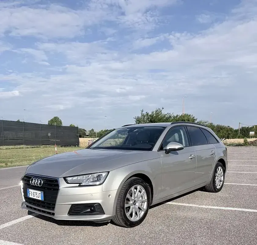 Usata Audi A4 Business 190 CV (139 kW) 2016 Grigio Station wagon
