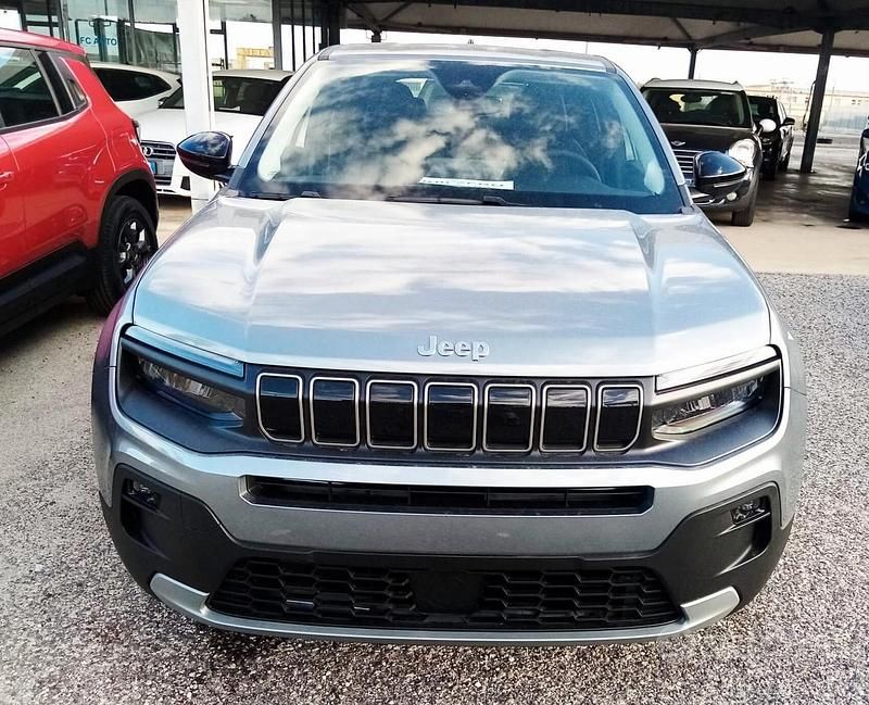 Nuova Jeep Avenger Altitude 101 CV (74 kW) 2025 Grigio SUV