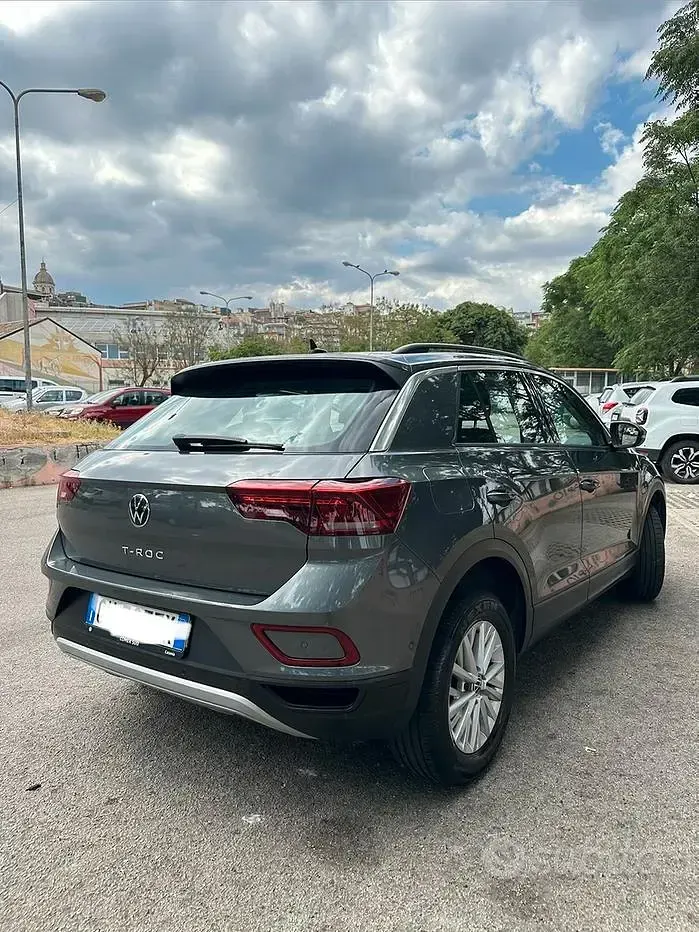 Usata VW T-Roc Style 150 CV (110 kW) 2022 Grigio SUV