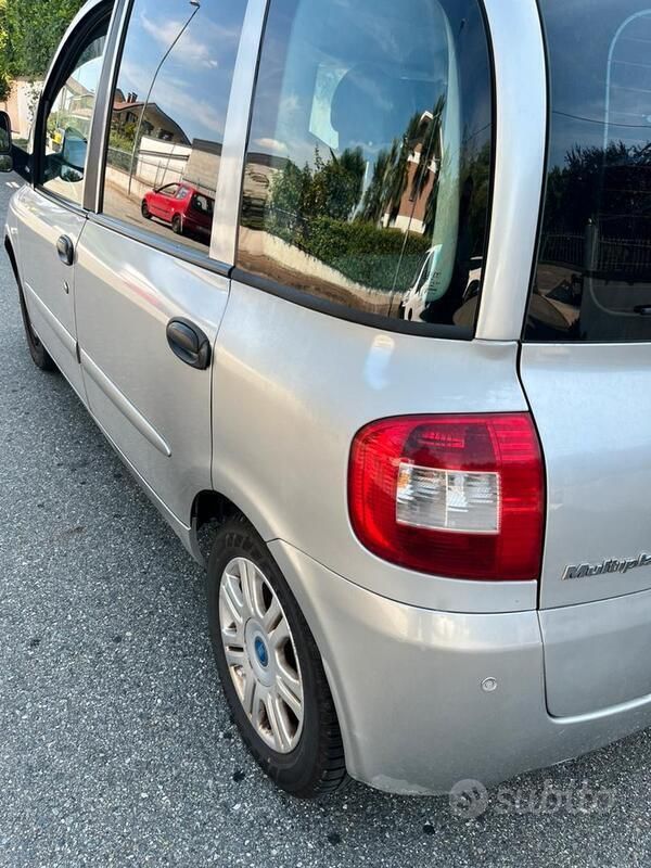 Usata Fiat Multipla 2004 Grigio Monovolume