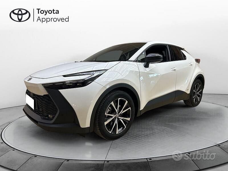 Usata Toyota C-HR Trend 197 CV (144 kW) 2024 Bianco SUV