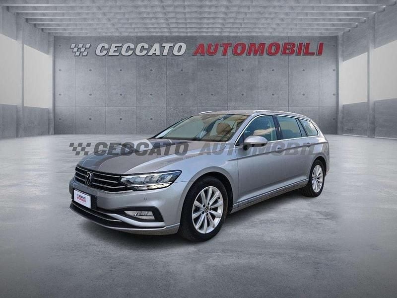 Usata VW Passat Business 150 CV (110 kW) 2023 Argento Station wagon