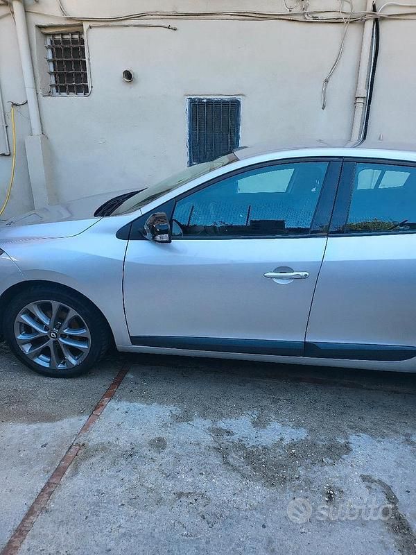 Usata Renault Mégane 110 CV (80 kW) 2011 Grigio Berlina