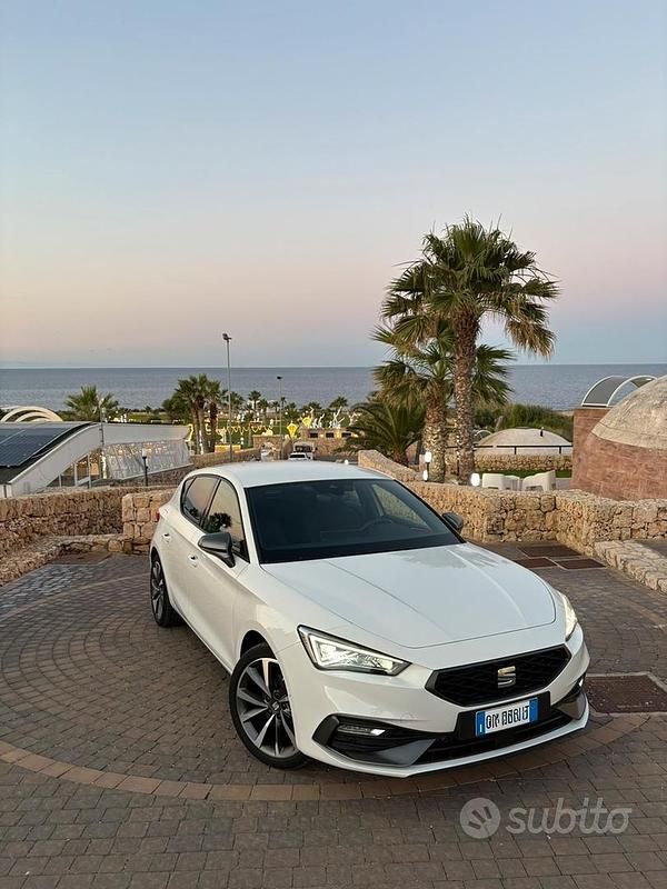 Usata Seat Leon FR 115 CV (84 kW) 2023 Bianco Berlina
