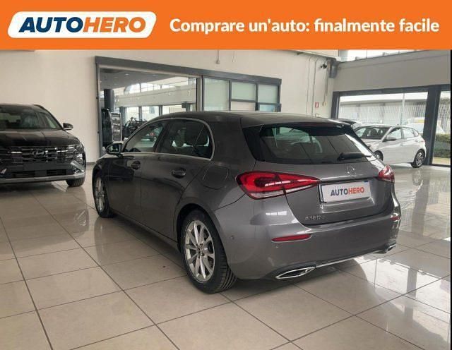 Usata Mercedes A180 116 CV (85 kW) 2019 Argento Berlina