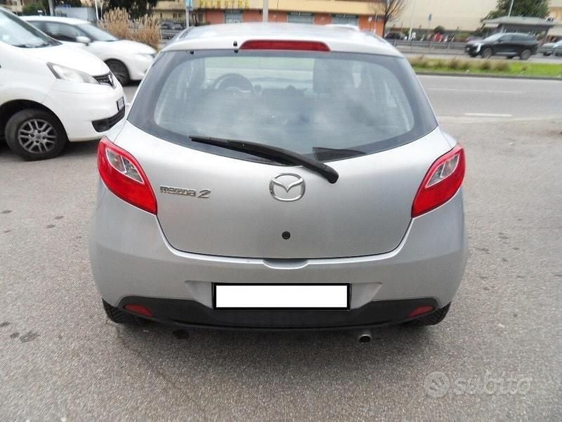 Usata Mazda 2 Style 74 CV (54 kW) 2007 Grigio Utilitaria