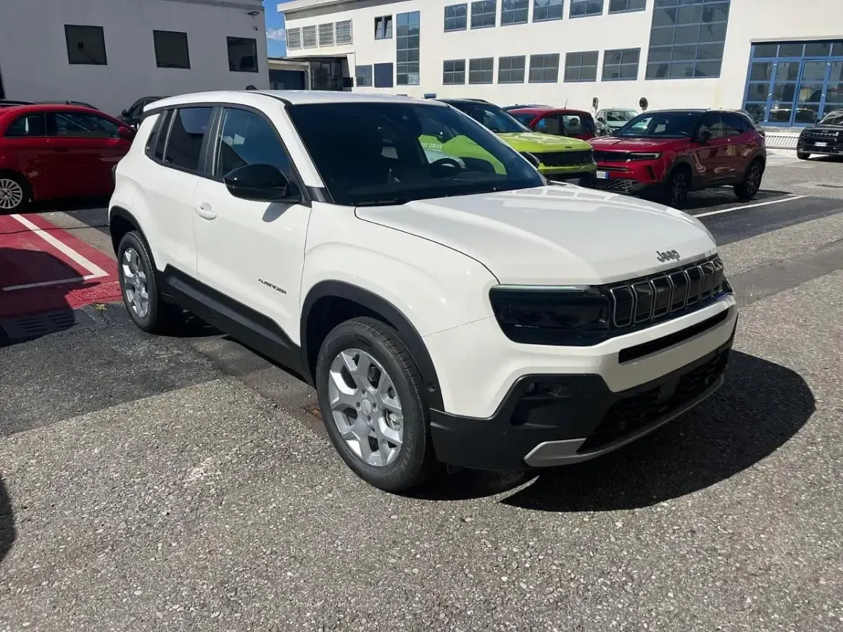 Nuova Jeep Avenger Altitude 101 CV (74 kW) 2025 Bianco SUV