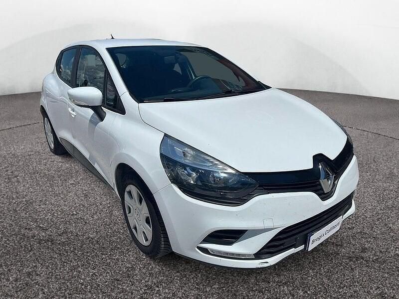 Bianco Usata 2018 Renault Clio Furgone | 9800 € (Molto cara) - Immagine 1/4
