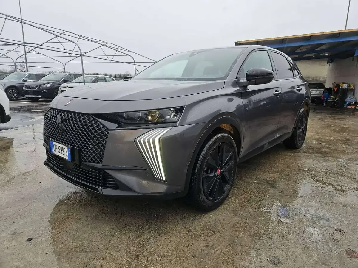 Usata DS Automobiles DS7 Crossback Performance 131 CV (96 kW) 2023 Argento SUV