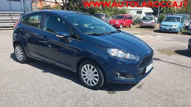 Usata Ford Fiesta Business Edition 75 CV (55 kW) 2016 Blu pastello Utilitaria