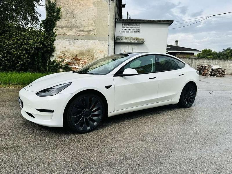 Usata 2021 Tesla Model 3 Performance Tre volumi | 37.800 € - Immagine 1/4
