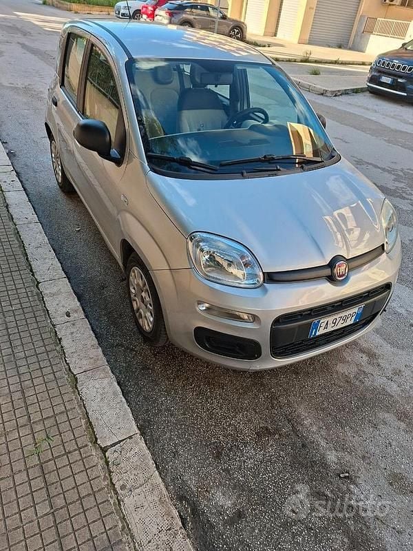 Usata Fiat Panda 69 CV (50 kW) 2015 Grigio Berlina