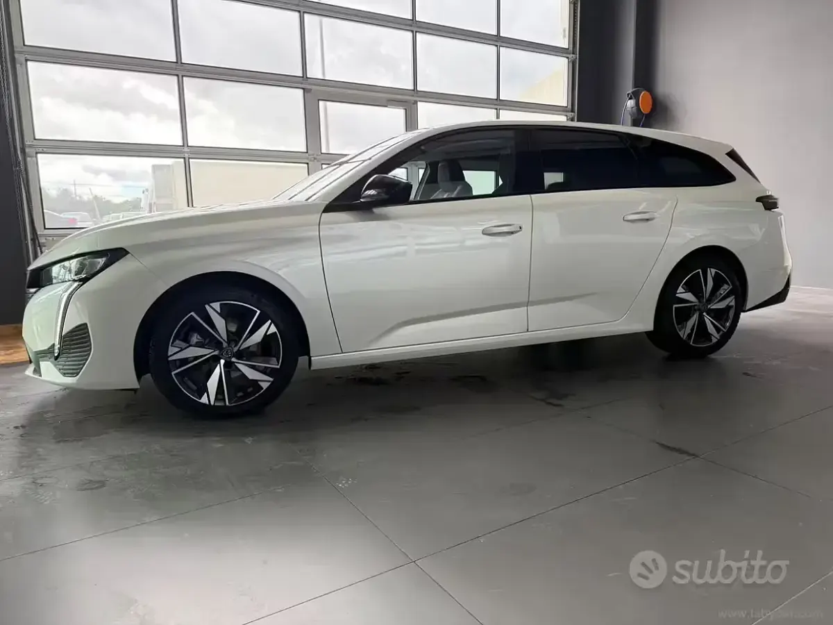 Usata Peugeot 308 Allure 131 CV (96 kW) 2022 Bianco Station wagon