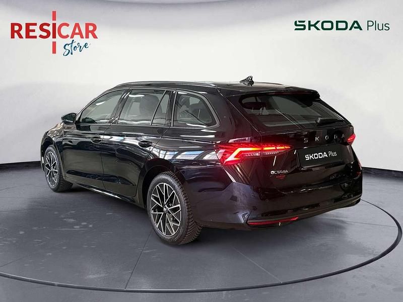 Usata Skoda Octavia Executive 150 CV (110 kW) 2025 Nero metallizzato Station wagon