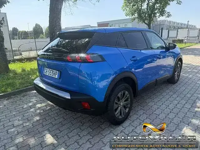 Usata Peugeot 2008 Active 101 CV (74 kW) 2021 Blu SUV