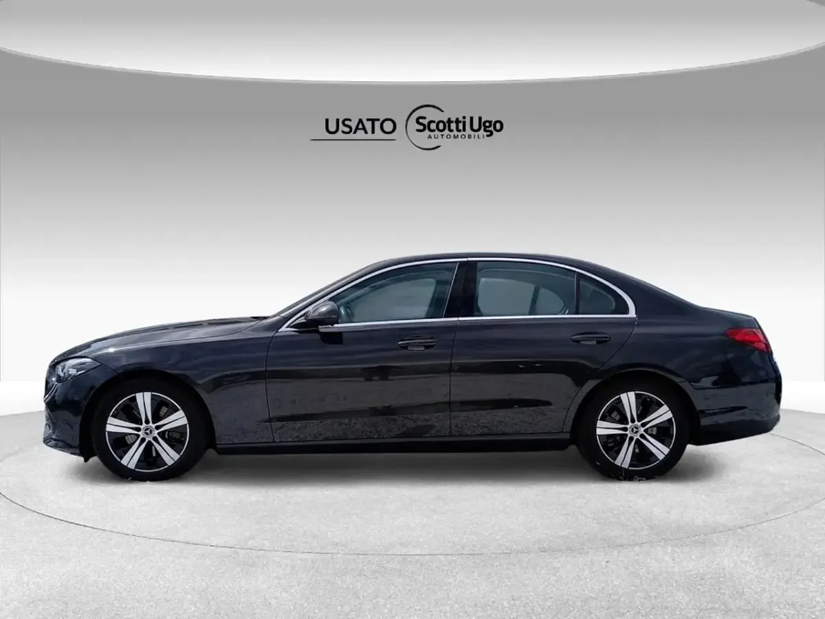 Usata Mercedes 220 200 CV (147 kW) 2023 Grigio Berlina