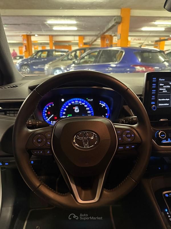 Usata Toyota Corolla Hybrid 122 CV (89 kW) 2020 Berlina