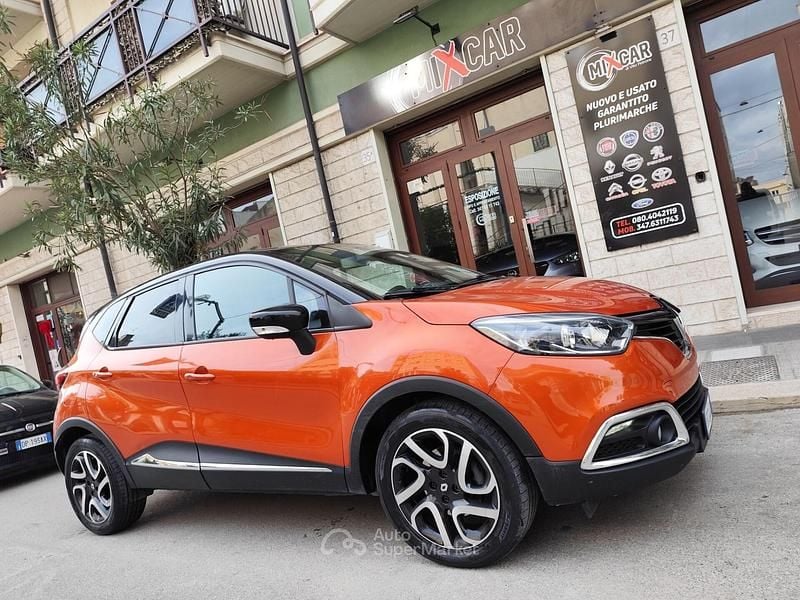 Arancione Usata 2014 Renault Captur SUV | 6490 € (Buon prezzo) - Immagine 1/4