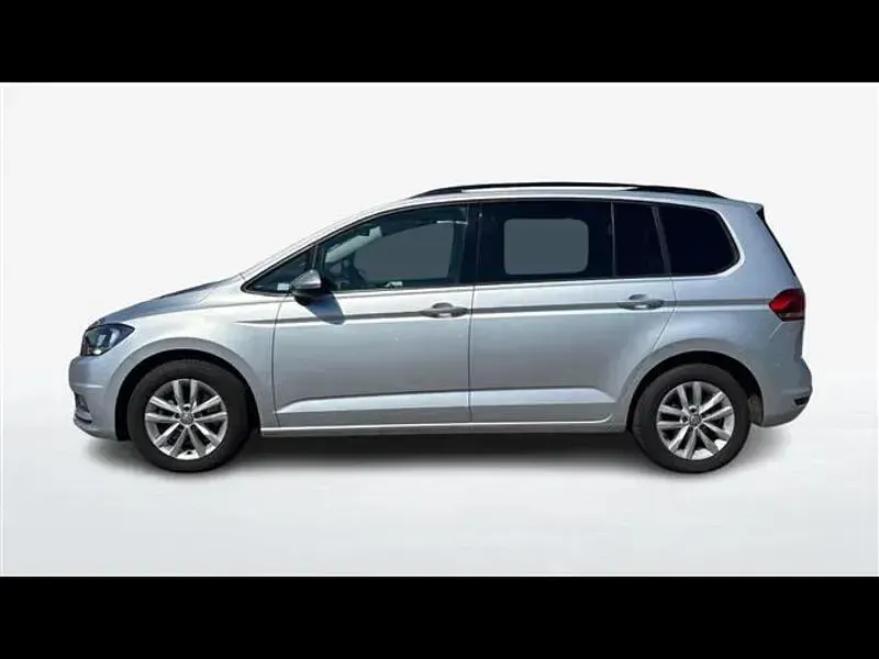 Usata VW Touran Business 115 CV (84 kW) 2019 Grigio chiaro Monovolume