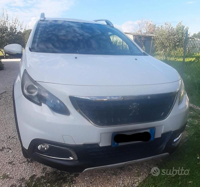 Usata Peugeot 2008 Allure 2017 Bianco SUV