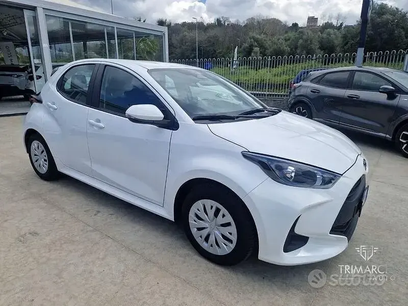 Usata Toyota Yaris Hybrid Active 116 CV (85 kW) 2025 Other Berlina