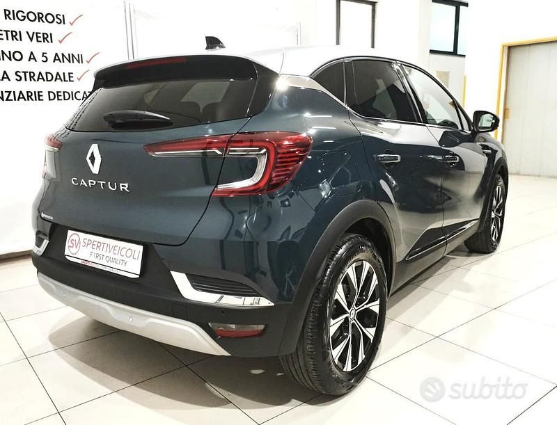Usata Renault Captur Techno 101 CV (74 kW) 2023 Blu SUV