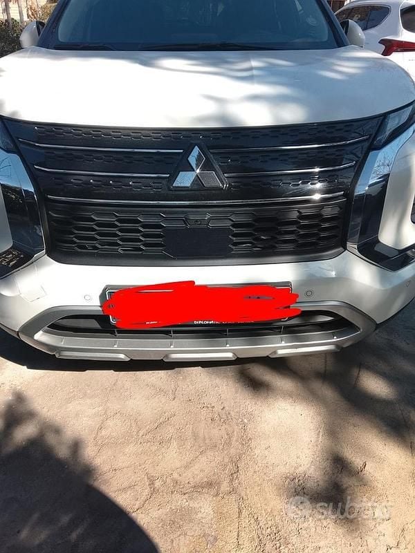 Usata Mitsubishi Outlander 2023 Bianco SUV