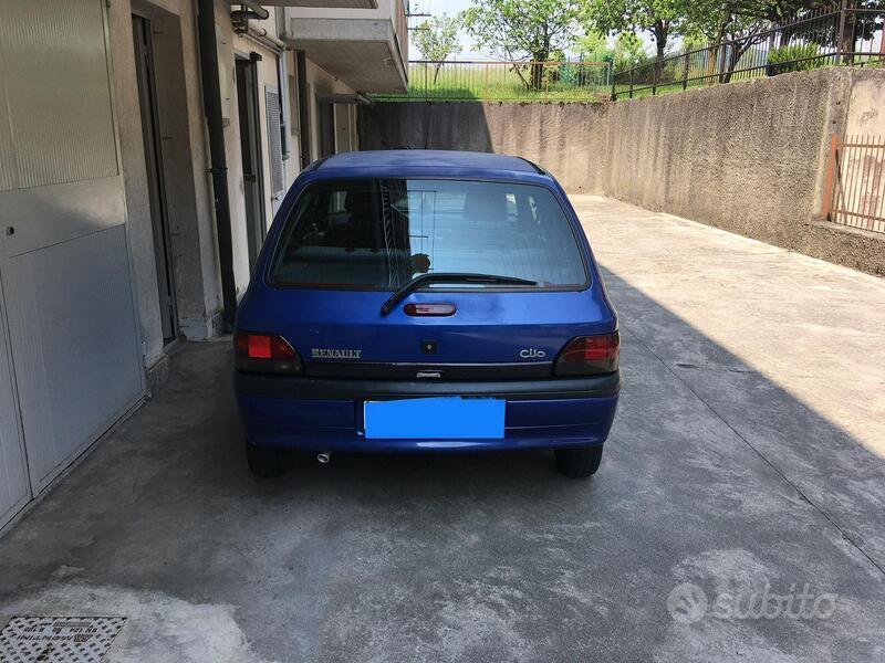 Usato 1997 Renault Clio 1.2 Benzin 54 CV (3.000 €)