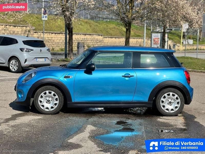 Usata Mini ONE 75 CV (55 kW) 2019 Blu/azzurro Utilitaria