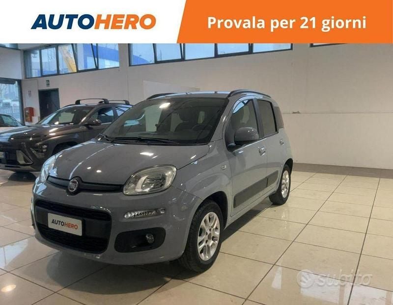Usata Fiat Panda Lounge 85 CV (62 kW) 2018 Blu Berlina