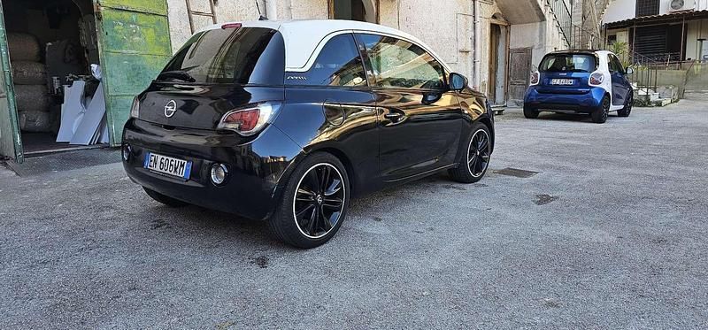 Usata Opel Adam Glam 101 CV (74 kW) 2013 Utilitaria