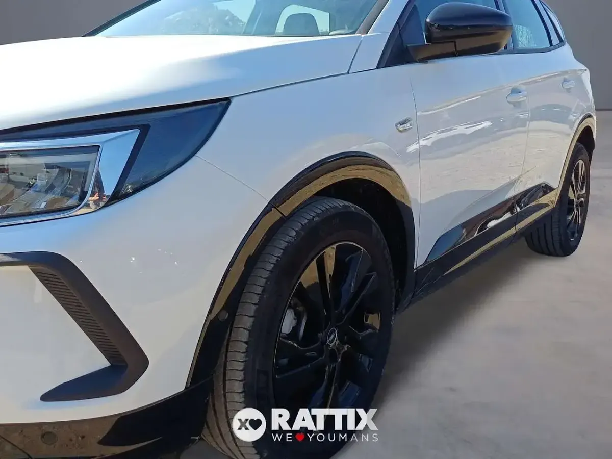 Usata Opel Grandland X 131 CV (96 kW) 2024 Arktis white SUV
