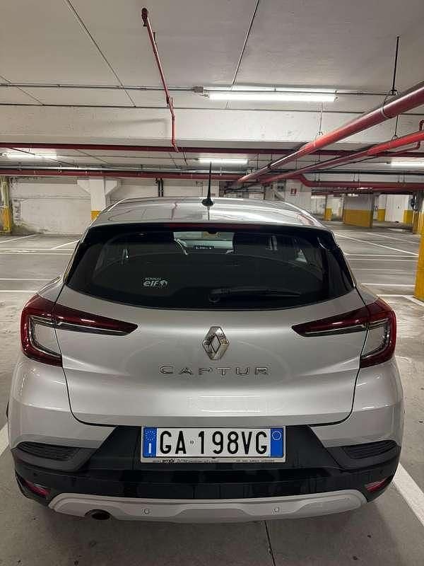 Usata Renault Captur Life 95 CV (69 kW) 2020 Argento SUV