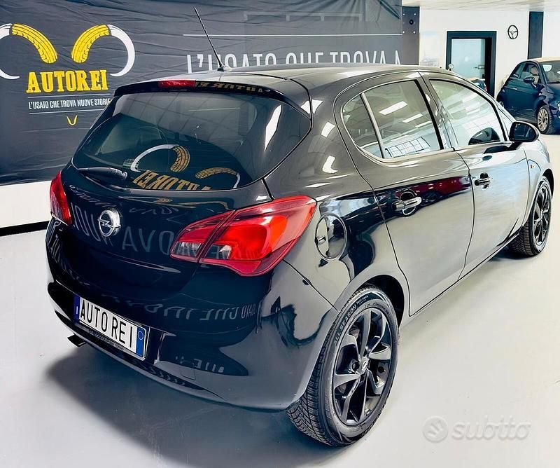 Usata Opel Corsa Edition 90 CV (66 kW) 2018 Nero Utilitaria