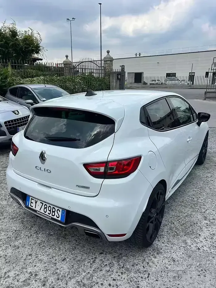 Usata Renault Clio IV 200 CV (147 kW) 2014 Bianco Berlina