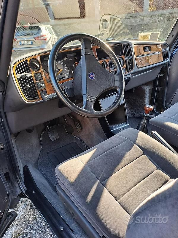 Usata Saab 900 Aero 174 CV (127 kW) 1989 Nero