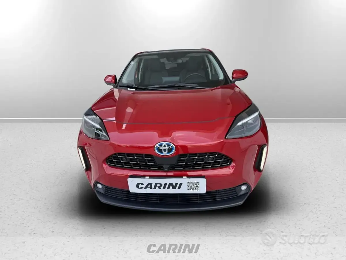 Usata Toyota Yaris Cross Lounge 116 CV (85 kW) 2022 Rosso SUV