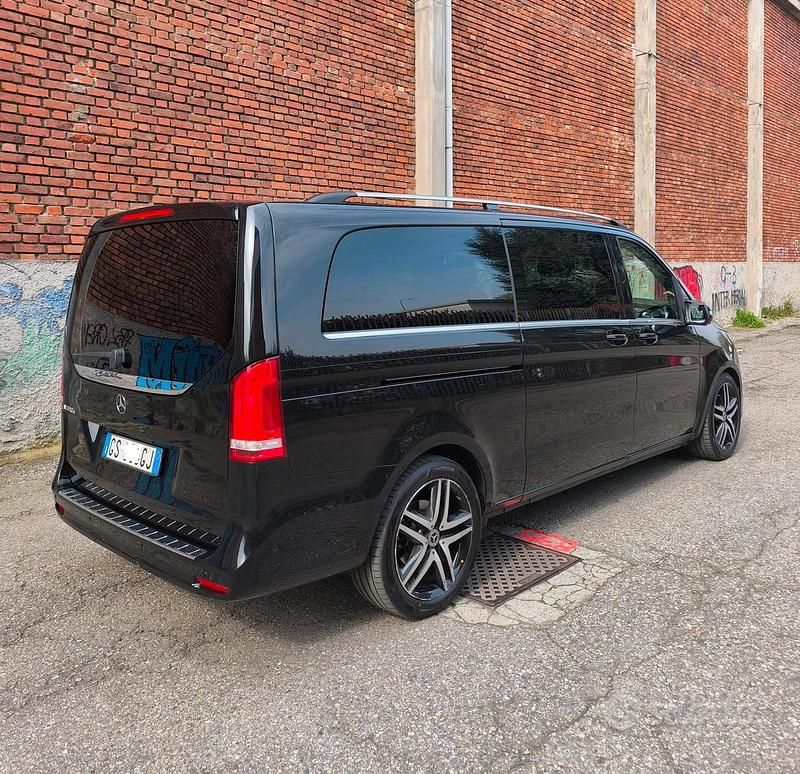Usata Mercedes V250 Executive 190 CV (139 kW) 2024 Nero Monovolume