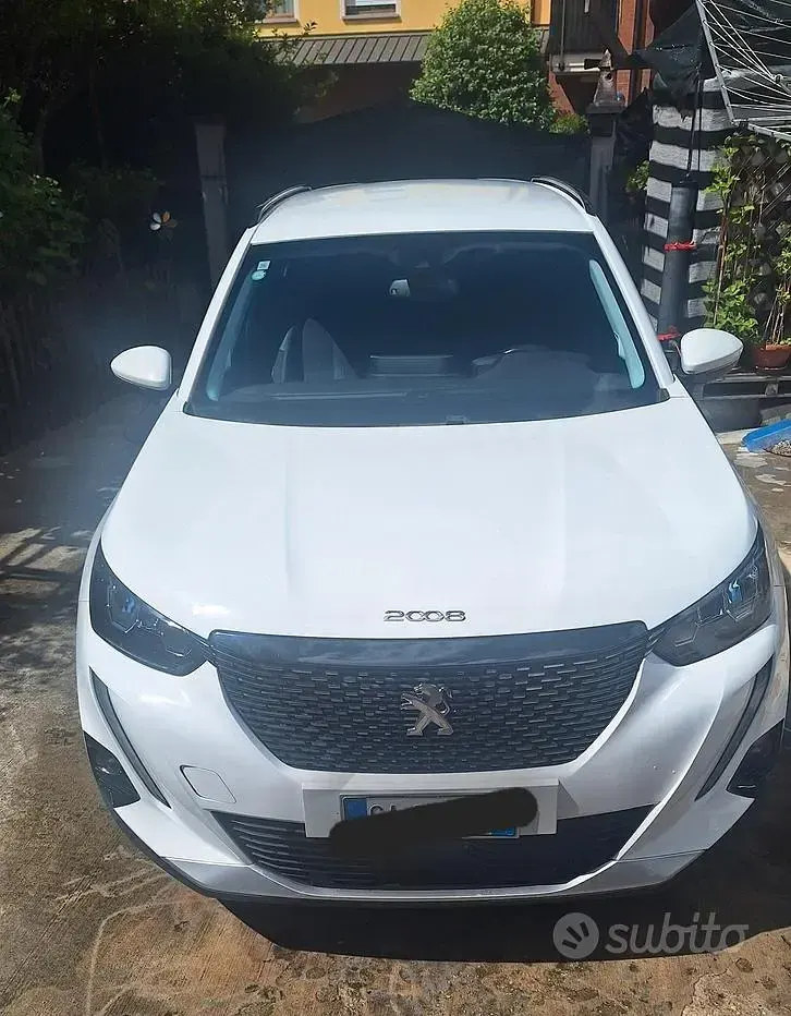 Usata Peugeot 2008 Allure 102 CV (75 kW) 2020 Bianco SUV