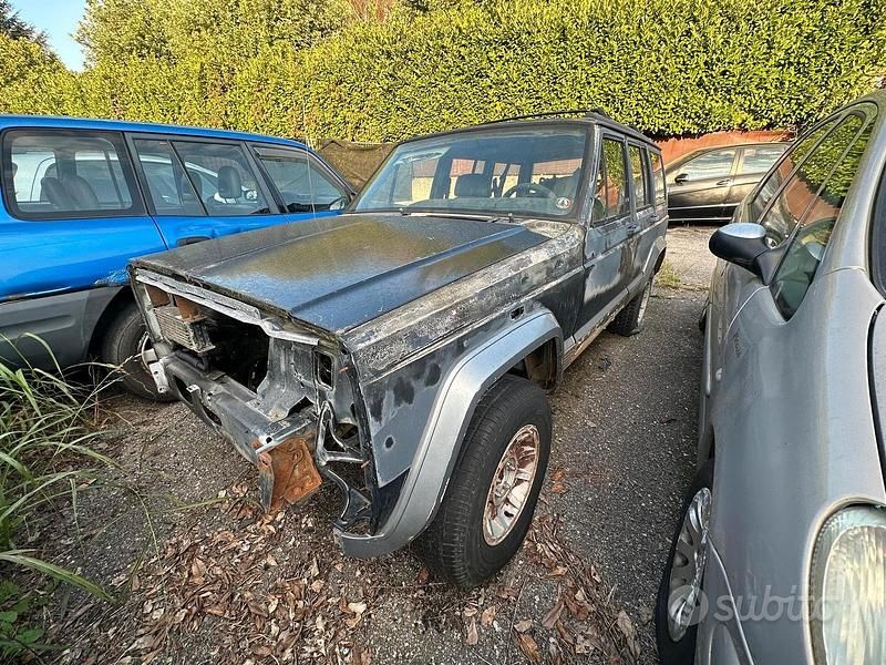 Usata 1989 Jeep Cherokee SUV | 800 € - Immagine 1/4