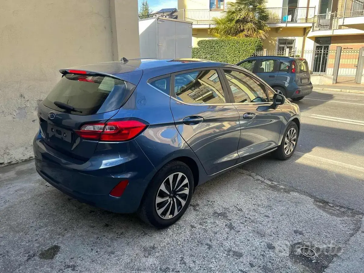 Begagnad Ford Fiesta 125 HK (91 kW) 2023 Blå Halvkombi