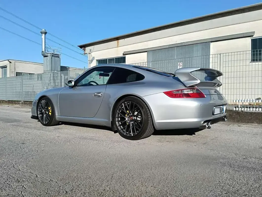 Usata Porsche 997 325 CV (239 kW) 2005 Argento Coupé